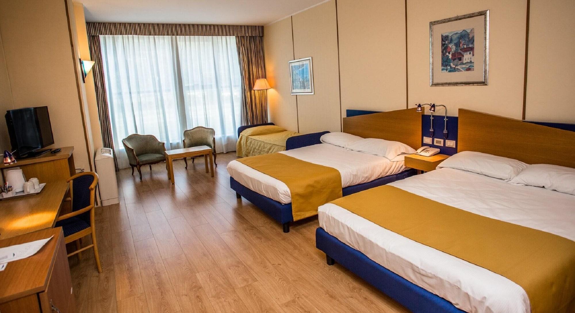 Hotel Express Aosta East 3*