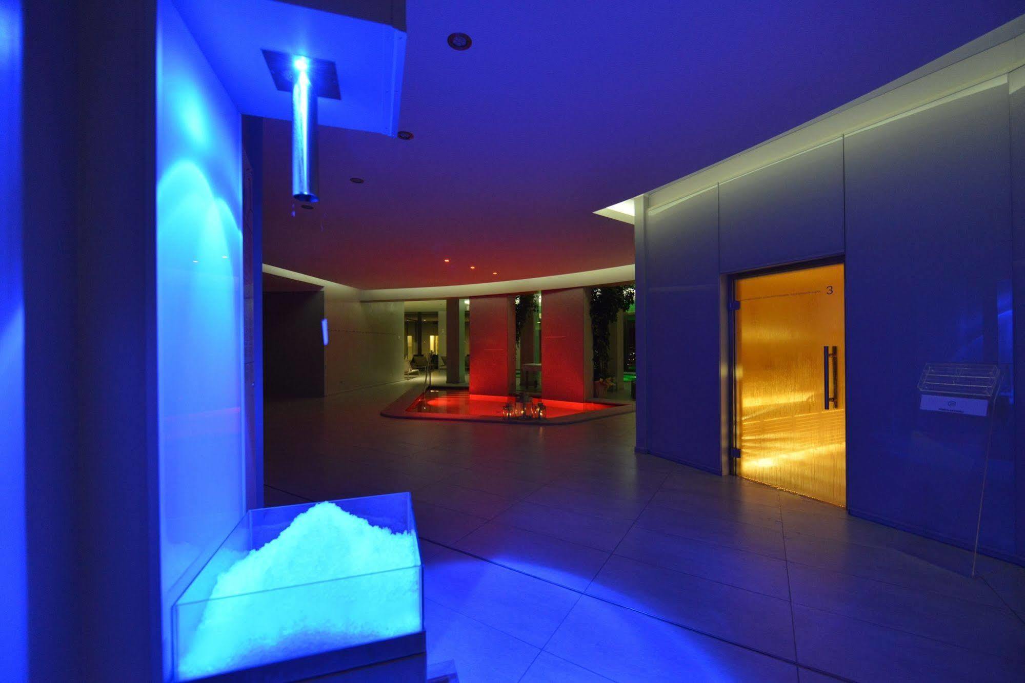 Express Aosta East Hotel 3*
