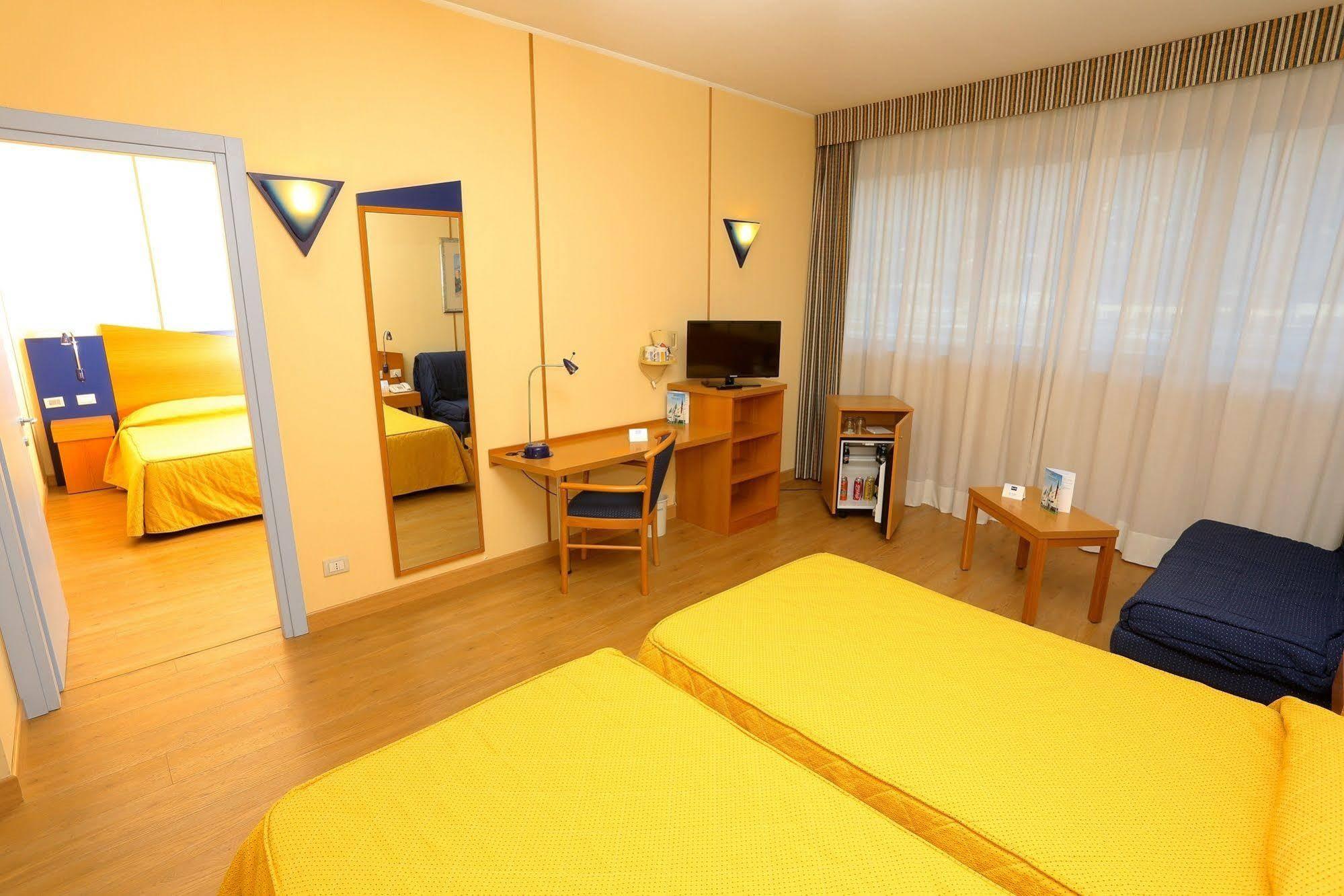 Hotel Express Aosta East 3*
