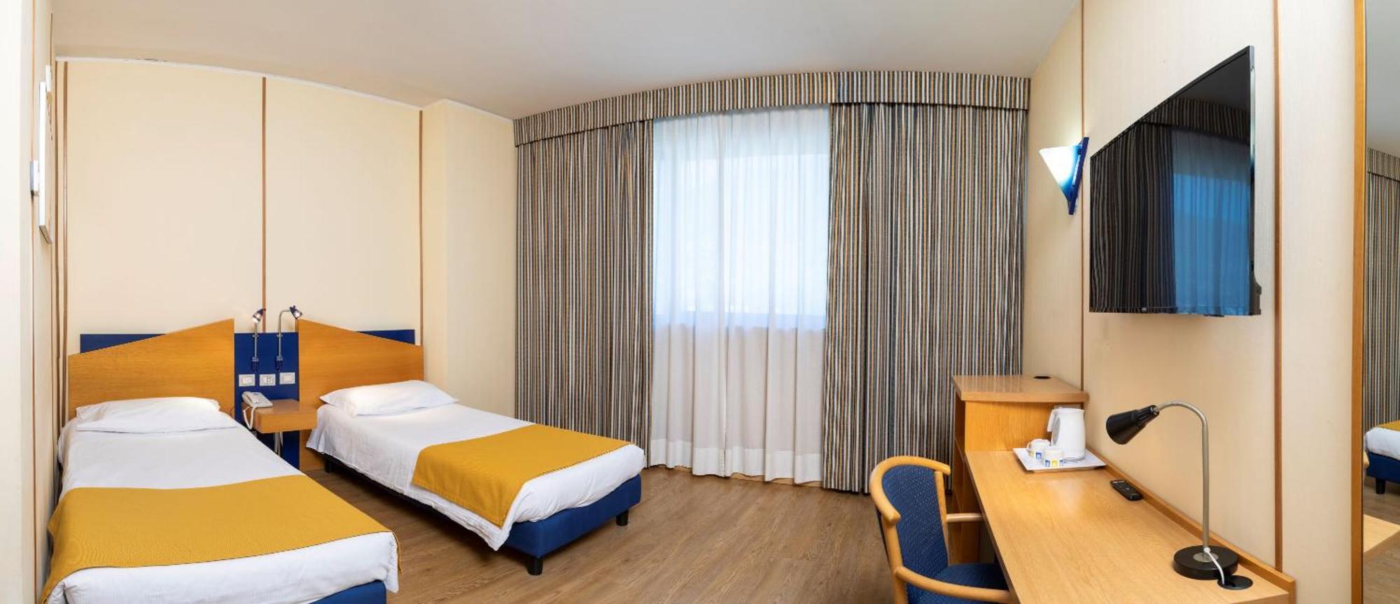 Express Aosta East Hotel 3*