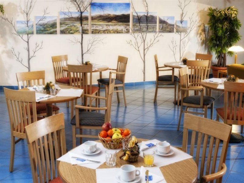 Hotel Express Aosta East 3*