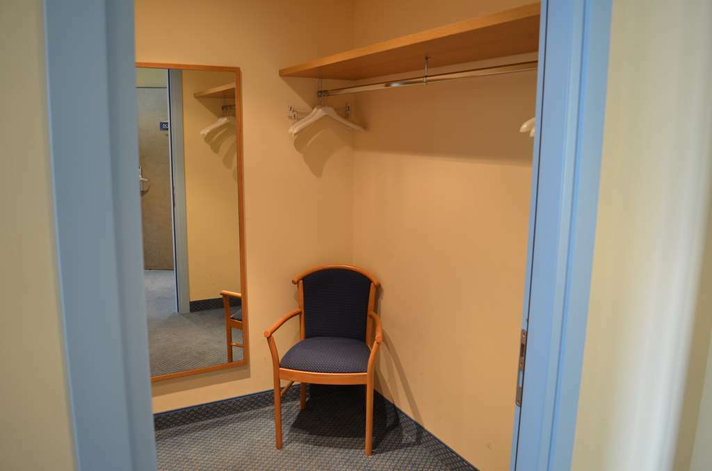 Hotel Express Aosta East 3*